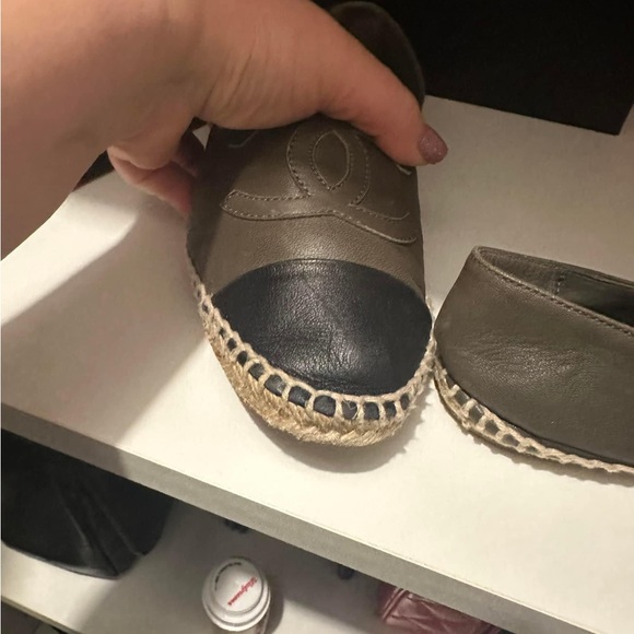 Chanel Espadrilles, Sz 38, fit like 37 - Picture 5 of 12